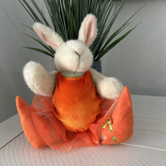 Muffy VanderBear A Salad Ballad “Waltz of the Veges” HOPPY VANDERHARE as Carrot - Picture 2 of 8